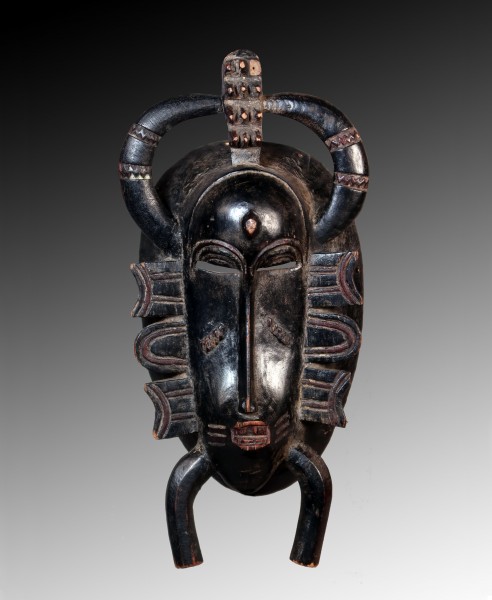 Masque « kpelié » Sénoufo. Côte d'Ivoire.